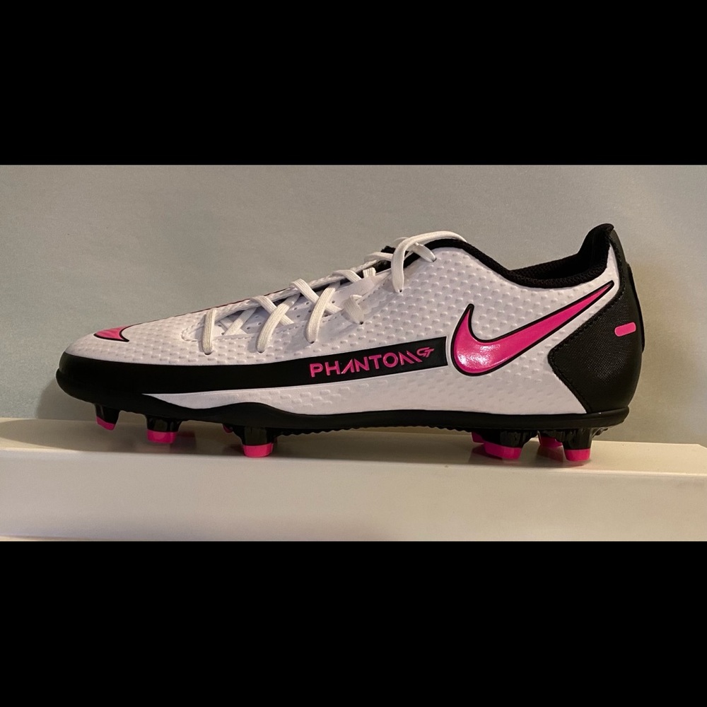 Nike Phantom GT Soccer Cleats